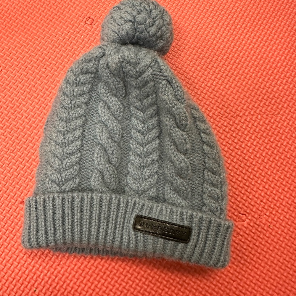 Burberry beanie